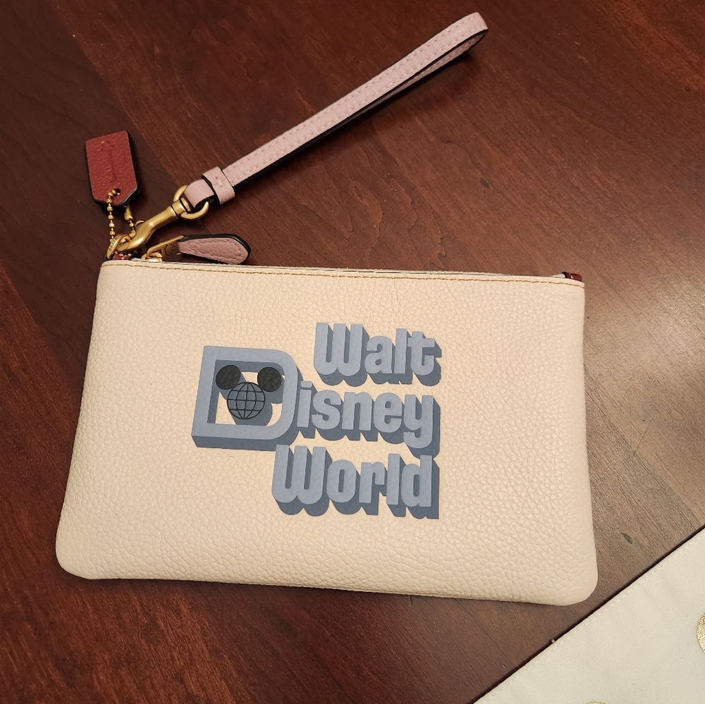 Coach X Disney Wristlet💙